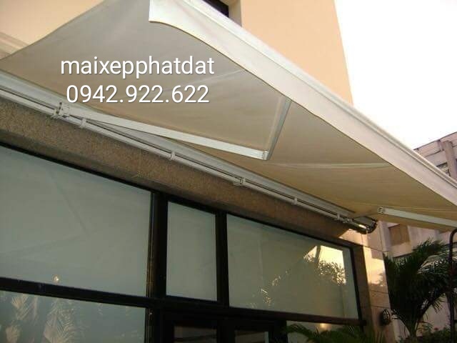 mái bạt che nắng tự cuốn