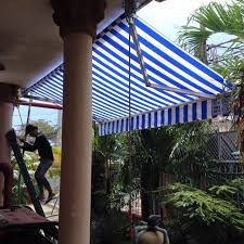 báo giá mái hiên di động, mái bạt che nắng mưa tự cuốn tại tp yên bái. giá lắp đặt trọn gói mái che di động tại yên bái