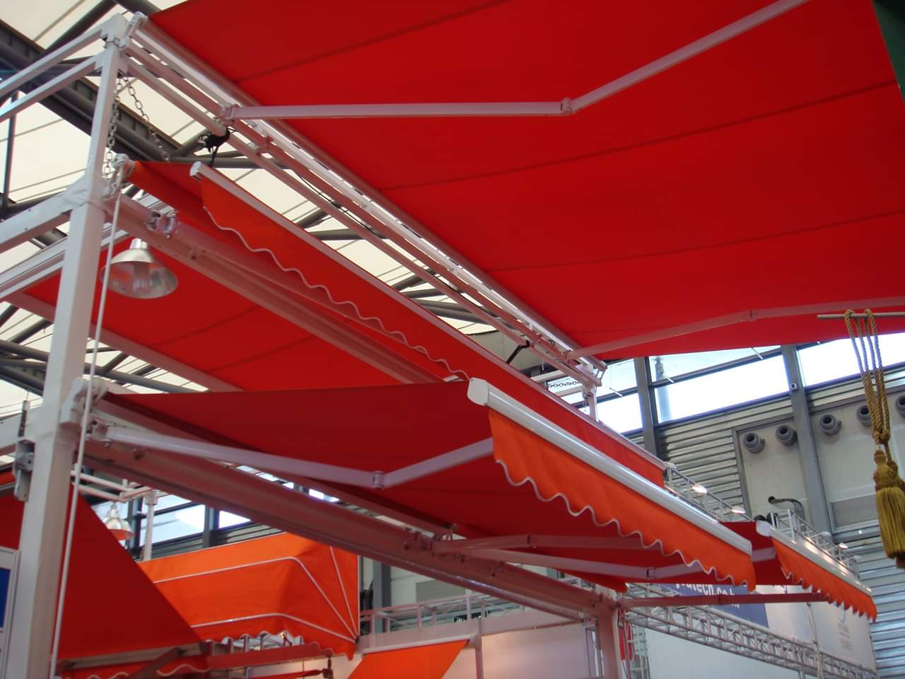 báo giá mái hiên di động quay tay giá bao nhiêu tại tphcm