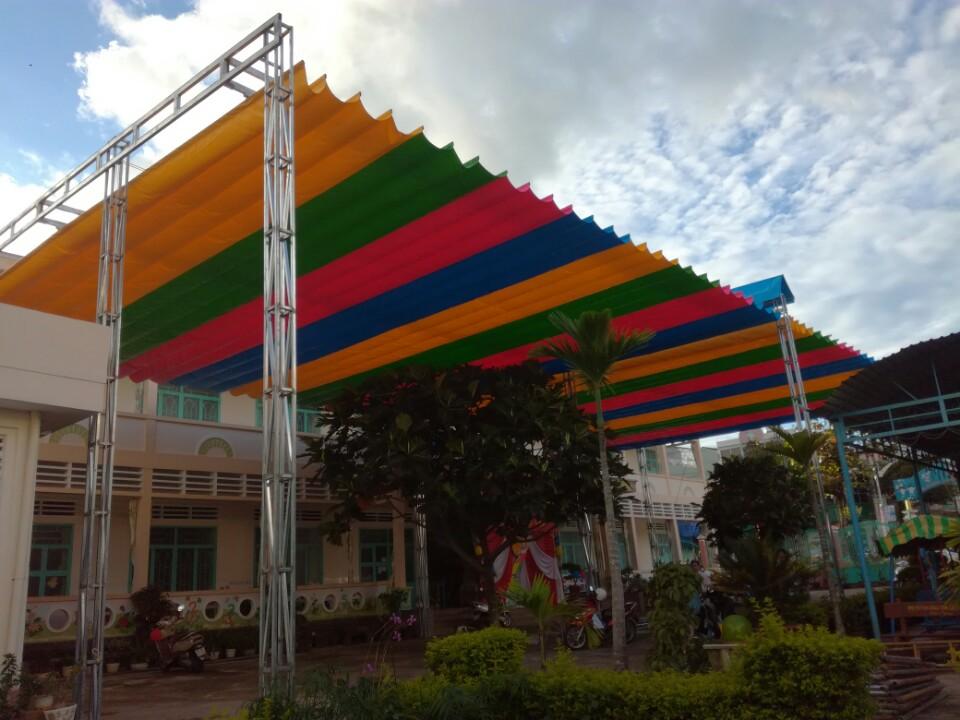 báo giá thiết kế lắp đặt mái che di động sân thể thao, mái xếp bạt kéo lượn sóng sân thể thao