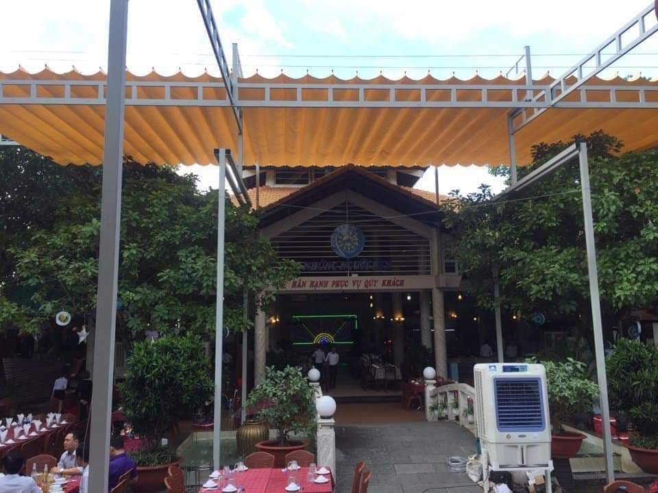 báo giá mái hiên di động, mái bạt che nắng mưa tự cuốn tại thống nhất. giá lắp đặt trọn gói mái che di động tại thống nhất