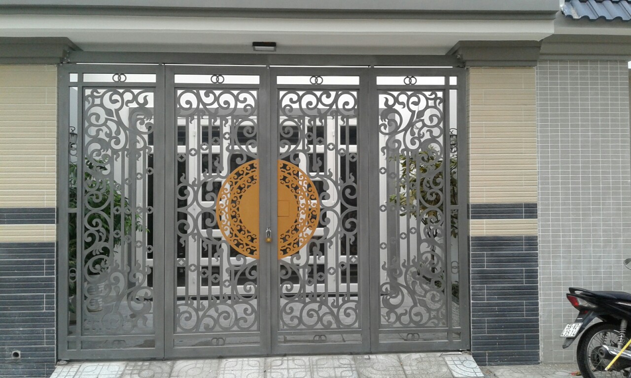 Thiết kế lắp đặt cửa sắt cổng sắt sơn tĩnh điện chống gỉ mẫu đẹp tại hà tĩnh