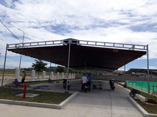 báo giá mái hiên di động, mái bạt che nắng mưa tự cuốn tại sài gòn. giá lắp đặt trọn gói mái che di động tại sài gòn