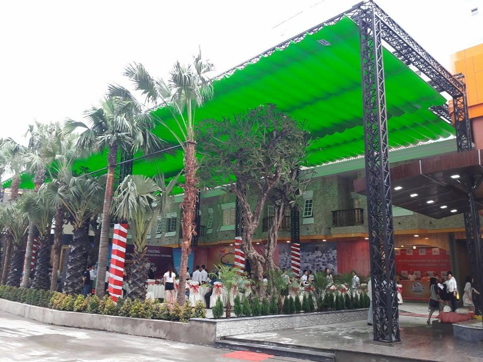 mái xếp sân chơi giải trí