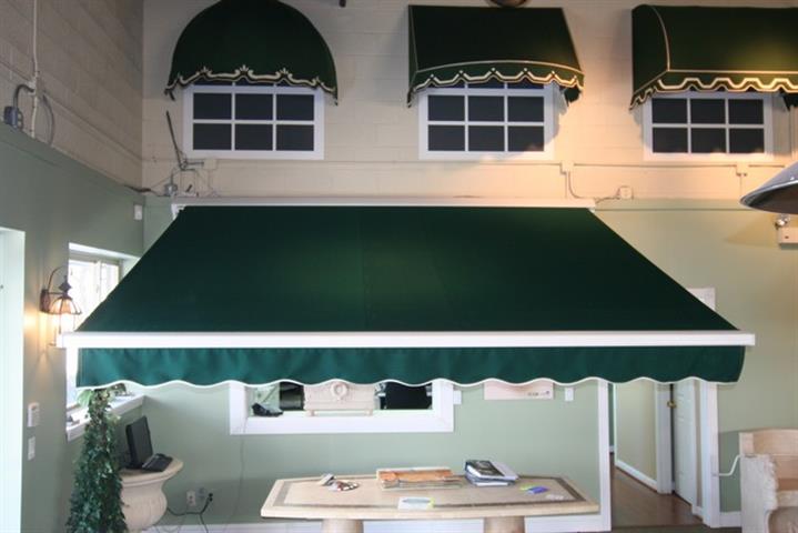 báo giá mái hiên di động tại tp rạch giá kiên giang. giá lắp đặt trọn gói mái che di động tại tp rạch giá