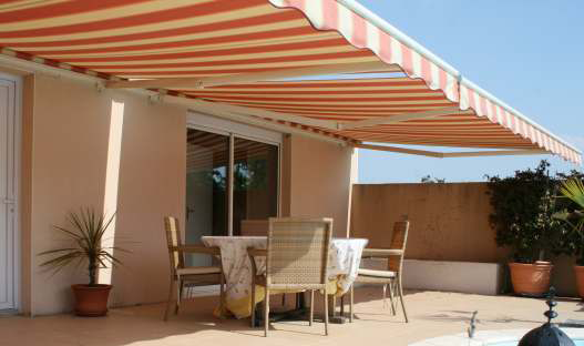 báo giá mái hiên di động, mái bạt che nắng mưa tự cuốn tại huyện bình chánh. giá lắp đặt trọn gói mái che di động tại huyện bình chánh