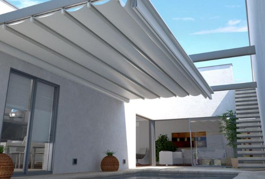 những mẫu mái che di động sân thượng tạo điểm nhấn mạnh cho mọi ánh mắt