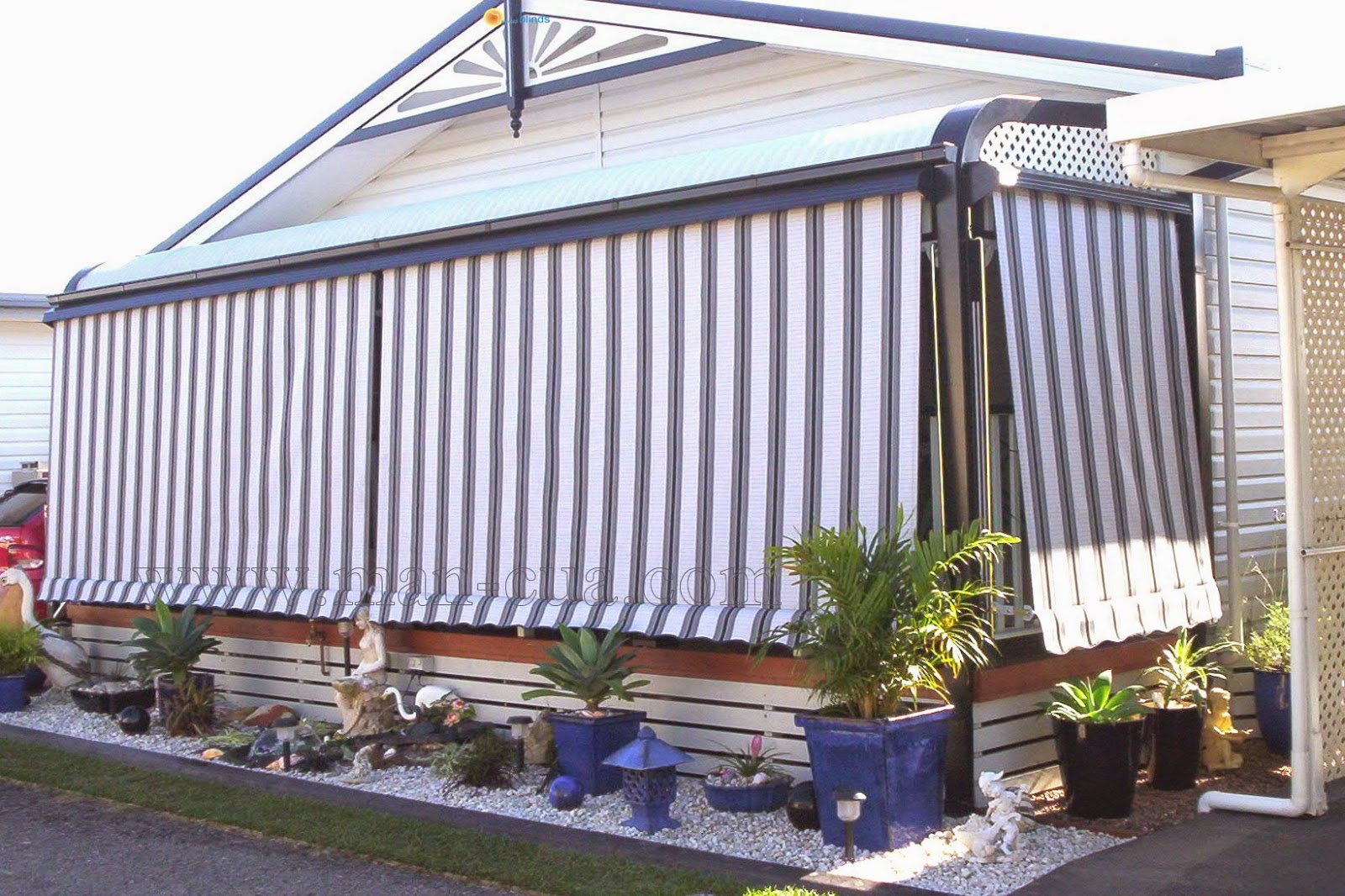 báo giá mái hiên di động, mái bạt che nắng mưa tự cuốn tại huyện nhà bè. giá lắp đặt trọn gói mái che di động tại huyện nhà bè