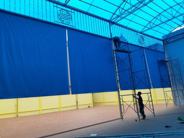 lắp đặt bạt che nắng tự cuốn