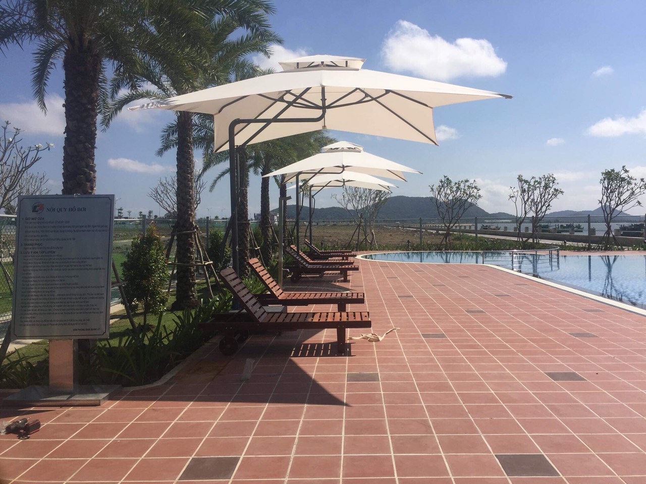 Bảng giá bán dù che nắng tại quận 1 bán dù lệch tâm giá rẻ tại quận 1 tphcm