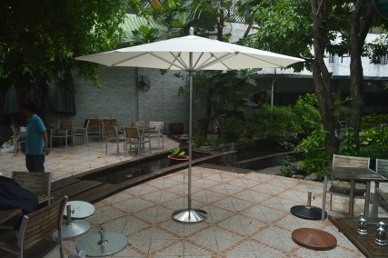 Bảng giá bán dù che nắng tại huyện bắc tân uyên, bán dù lệch tâm giá rẻ tại huyện bắc tân uyên bình dương